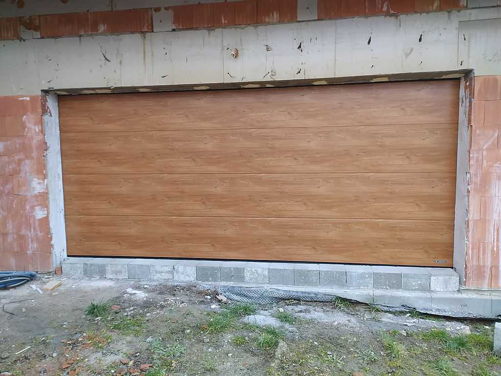 Brama garażowa Wiśniowski UniPro Kraków 02