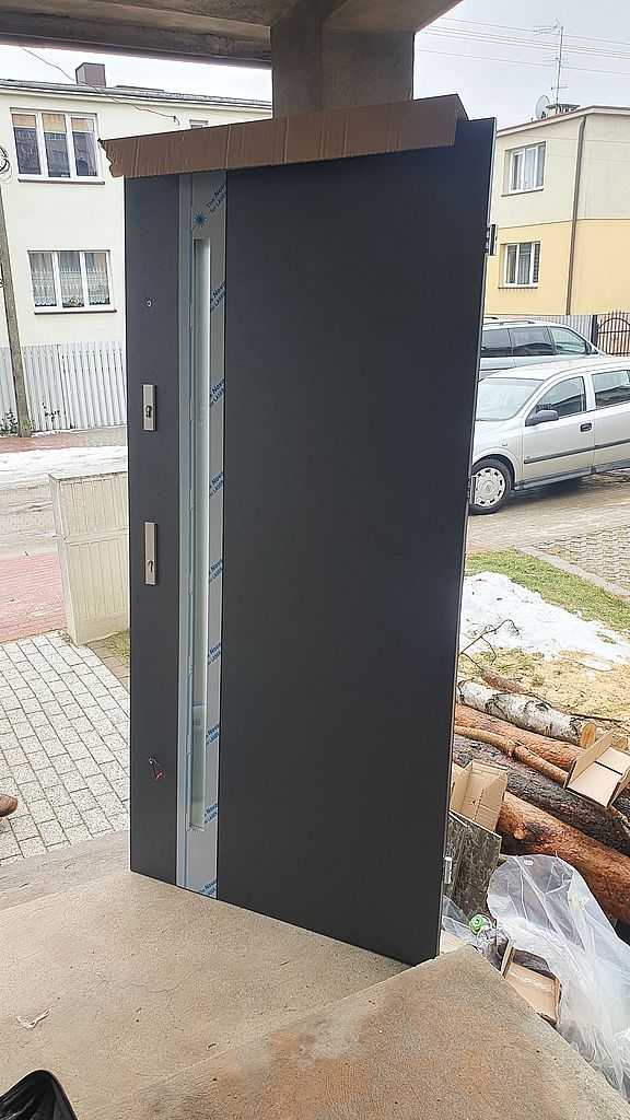 Drzwi do domu Łódź 12