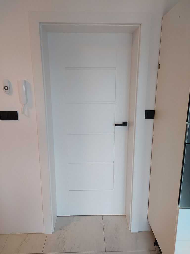 Drzwi bezprzylgowe Kraków 05